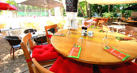 Image Club House La Jalade - Restopolitan - Offre : Formule du Jour à 18,00€ (Plat + Dessert + Café)