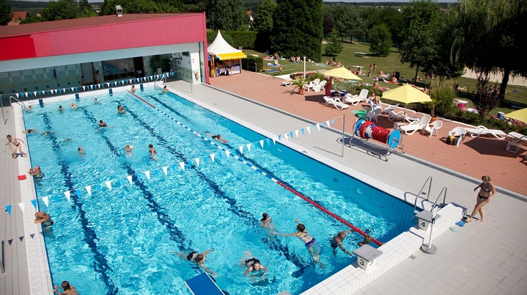 Image Piscine les Aqualies de Niederbronn les Bains
