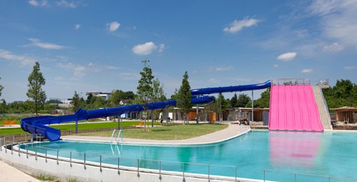 Image Piscine des mûrs à pêches