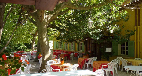 Image Hostellerie du Moulin de la Sambuc - Offre : Restopolitan - Entrée + Plat au choix à la Carte (hors Menu)