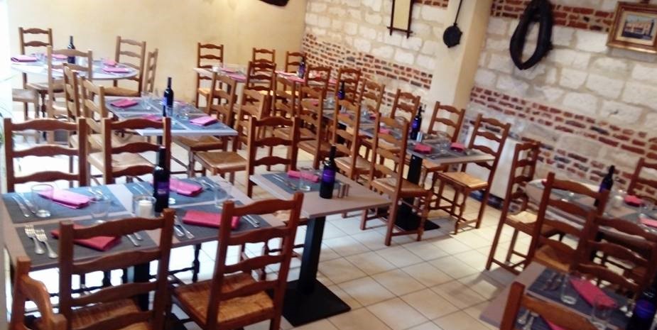 Image Le Relais - Restopolitan - Offre : Entrée + Plat au choix à la Carte de la semaine : 2 boissons minimum par table