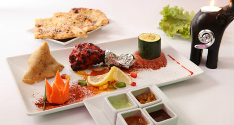 Image Aux Indes - Restopolitan - Offre : Plat + Dessert au choix à la Carte (hors Menu)