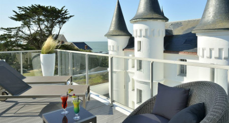 Image Restaurant Les Tourelles - Restopolitan - Offre : Formule à 29€ (Entrée + Plat) ou (Plat + Dessert)/ Dîner: Menu à 39€ (Entrée + Plat + Dessert)